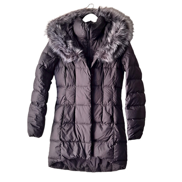 The North Face Jackets & Blazers - The North Face Women's Black Slim Fit Puffer Coat w Detachable Faux Fur Hood -XS